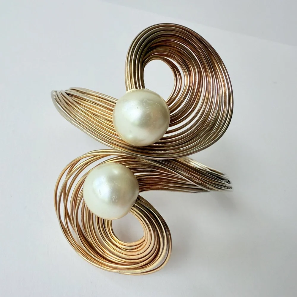 Vintage 1960s Yves Saint Laurent Faux Pearl Gilt Scroll Bracelet Roger Scemama - Picture 15 of 15